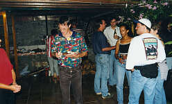 1/2 Linda + Urs Steiner (mailing list) - Bernice and Mike in background + Mark - James - Belinda (Mark's fiencee). Watching are John (Islandman) and Joanna.