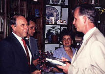 Jan get his "plaque" from David Smallman